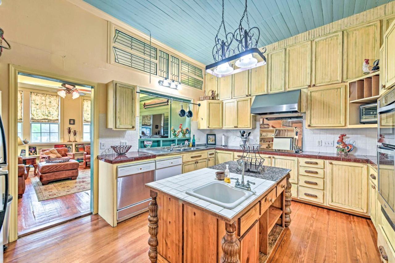 The Lilly House Historic Glen Rose Home With Porch! Exteriér fotografie