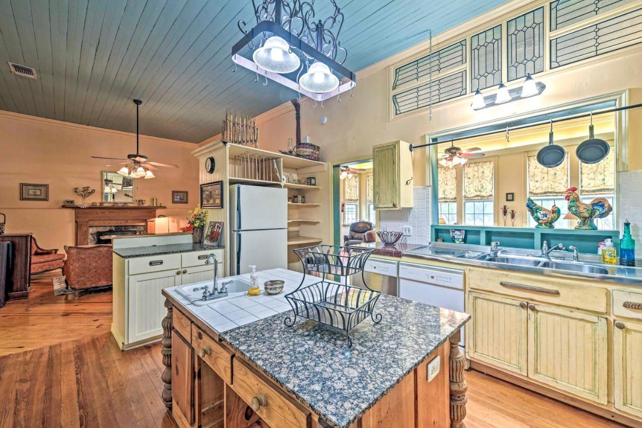 The Lilly House Historic Glen Rose Home With Porch! Exteriér fotografie
